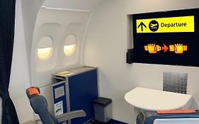 Insolite - Jet Prive - Experience Cinema Et Coc00Ning - Moontown